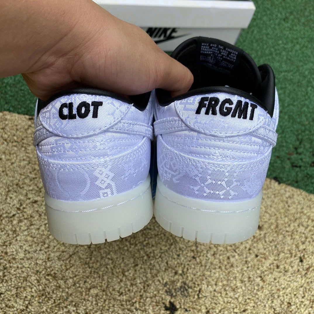 Nike Dunk Low « Fragment Design » 